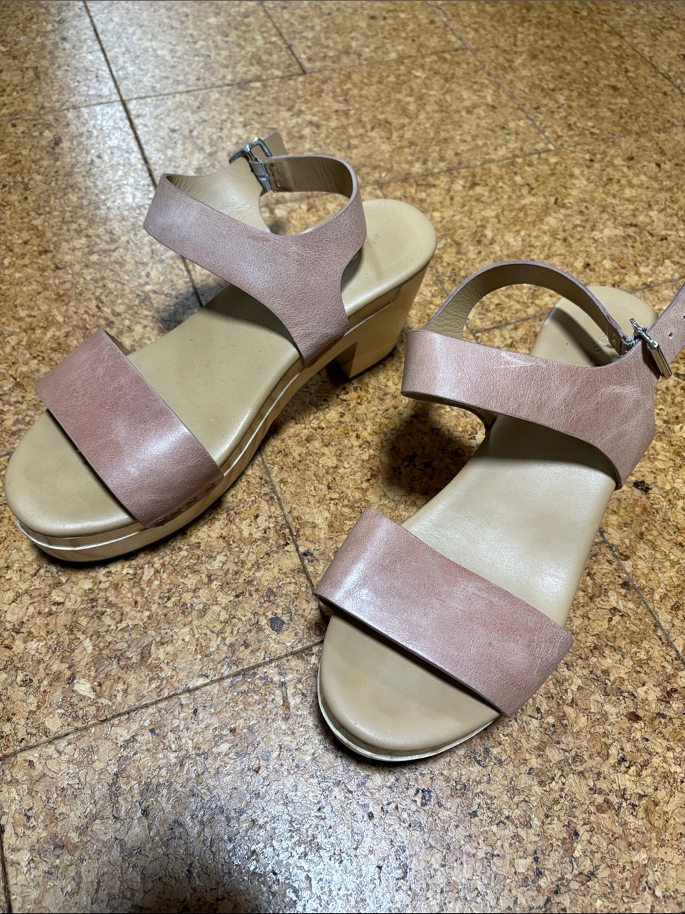 Nisolo All Day Open Toe clog sandal in Desert Rose 8